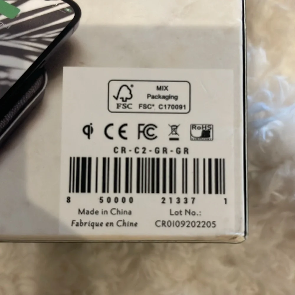 Catch:2 Multi-Device Wireless Charger - Picture 5 of 6